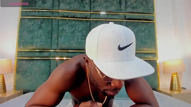 Latrellx7 online show from 02-13-25, 11:28