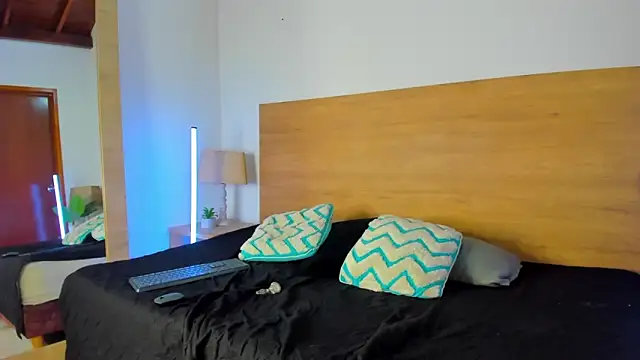 Latrellx7 online show from 03-07-26, 11:57