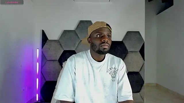 Latrellx7 online show from 08-08-26, 02:25