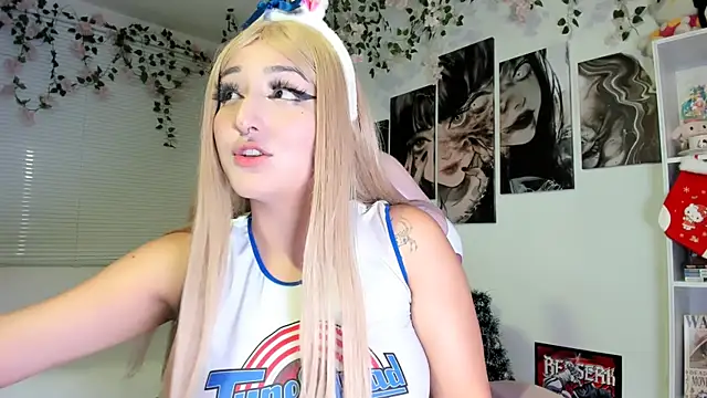 julyana  online show from 01-04-25, 09:10