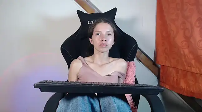 sweetdam12 online show from 01-20-25, 10:15