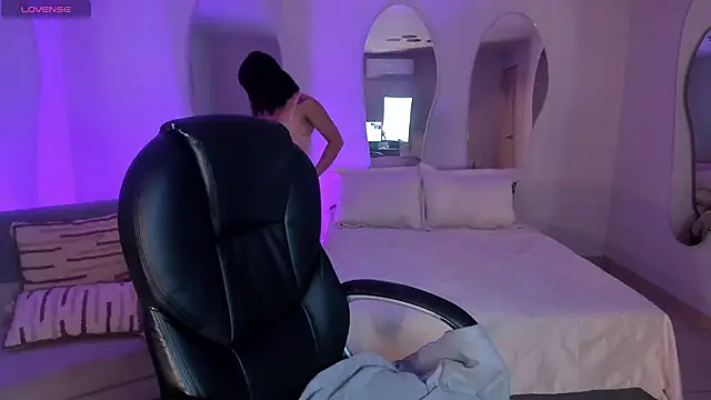 CarlaSmithX online show from 02-24-25, 05:33