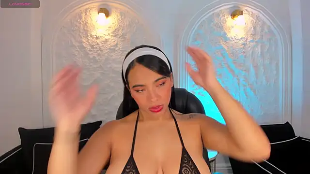 CarlaSmithX online show from 10-28-25, 12:19