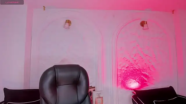 CarlaSmithX online show from 10-30-25, 12:28