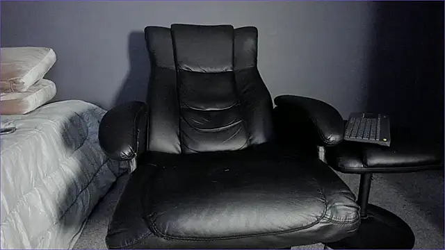 Brock hurn1 online show from 05-04-26, 02:07