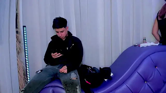 Yourslust  online show from 12-15-25, 08:24