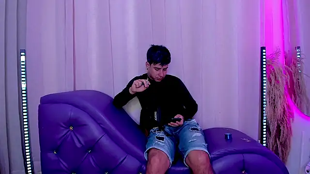 Yourslust  online show from 02-15-26, 12:47