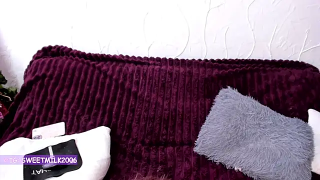 sweetmilk2006 online show from 10-01-25, 05:30