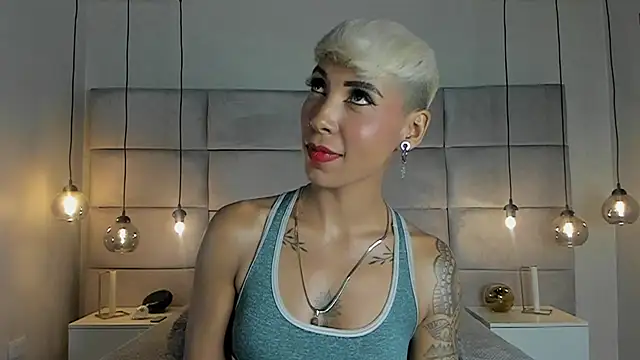 MiaMorgan  online show from 02-08-25, 03:21