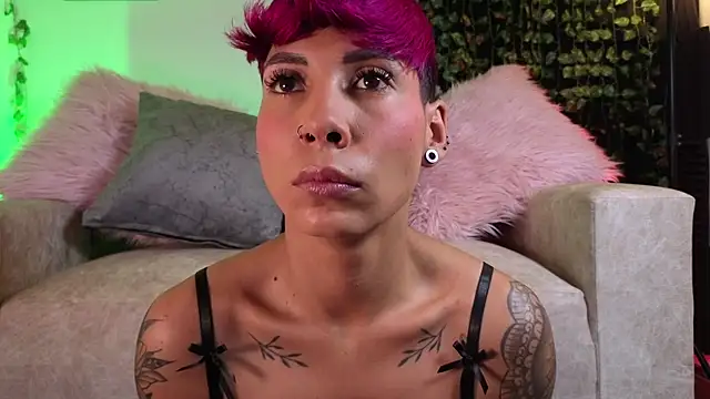 MiaMorgan  online show from 11-08-25, 02:28