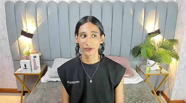 skyyfoxpraga online show from 01-06-25, 06:10