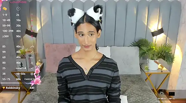 skyyfoxpraga online show from 01-17-25, 10:23