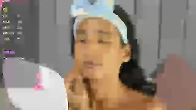 skyyfoxpraga online show from 01-26-25, 04:09