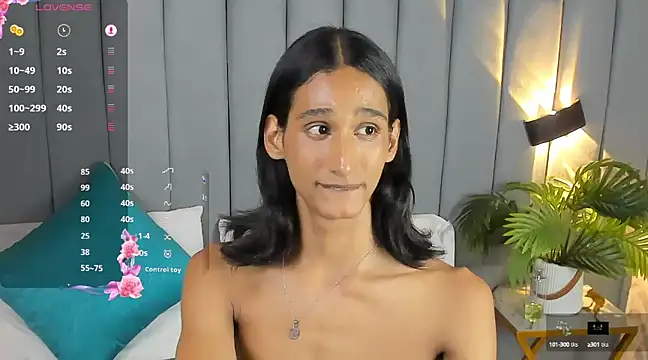 skyyfoxpraga online show from 01-31-25, 07:18