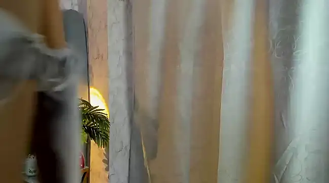 skyyfoxpraga online show from 03-18-25, 03:21