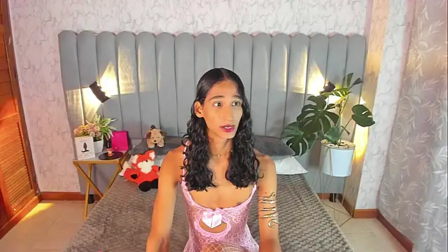 skyyfoxpraga online show from 10-02-25, 01:18