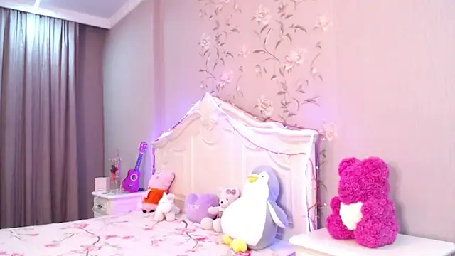 lilianbee online show from 04-18-26, 07:07