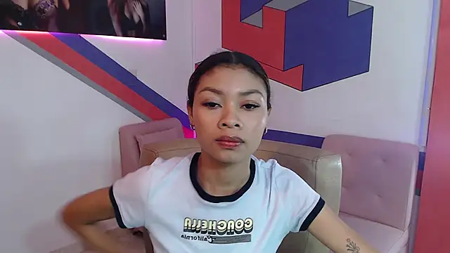 Perla prg online show from 01-04-25, 07:44