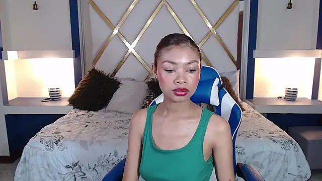 Perla prg online show from 02-22-25, 05:02