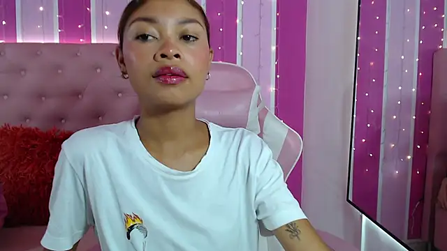 Perla prg online show from 03-15-25, 01:40