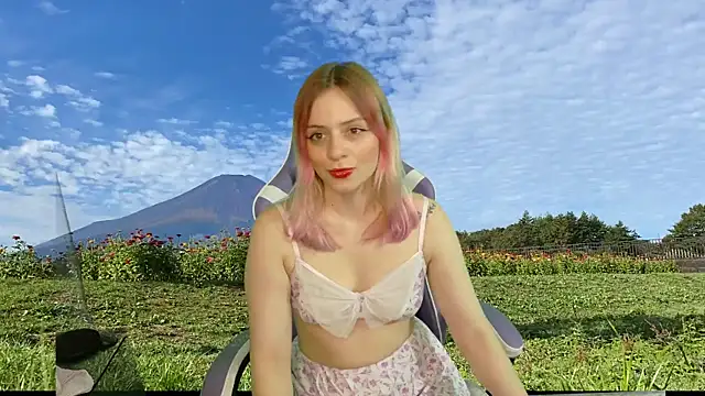 Snapshot of Dolce--Mia---Bianchi__07 chatting on 02-28-25, 08:09 Dolce--Mia---Bianchi 07 online show from 02-28-25, 08:09