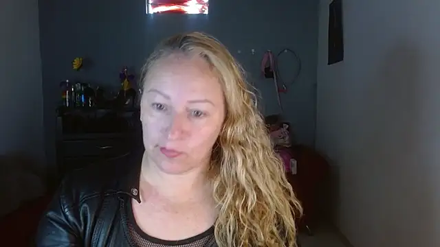 Snapshot of emperabigbootybigass chatting on 01-27-25, 01:19 emperabigbootybigass online show from 01-27-25, 01:19