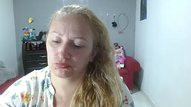 Snapshot of emperabigbootybigass chatting on 01-30-25, 06:21 emperabigbootybigass online show from 01-30-25, 06:21