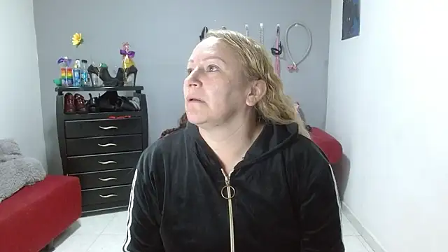 Snapshot of emperabigbootybigass chatting on 02-04-25, 12:11 emperabigbootybigass online show from 02-04-25, 12:11