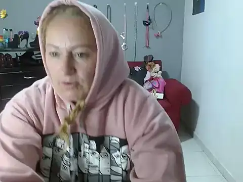 Snapshot of emperabigbootybigass chatting on 02-12-25, 12:12 emperabigbootybigass online show from 02-12-25, 12:12