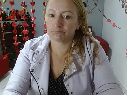 Snapshot of emperabigbootybigass chatting on 02-18-25, 12:39 emperabigbootybigass online show from 02-18-25, 12:39