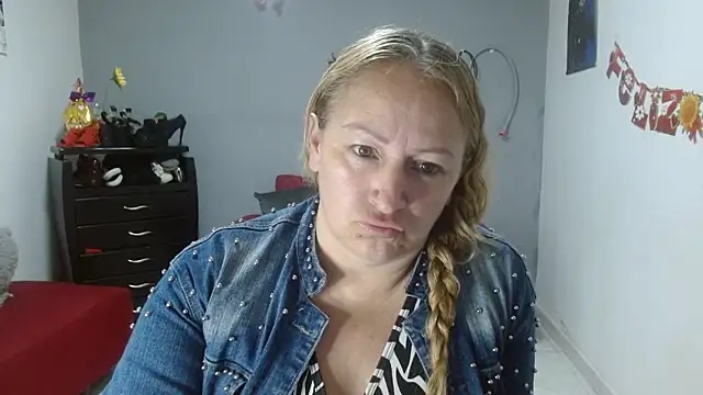 Snapshot of emperabigbootybigass chatting on 03-08-25, 12:09 emperabigbootybigass online show from 03-08-25, 12:09