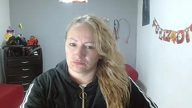 Snapshot of emperabigbootybigass chatting on 03-11-25, 12:17 emperabigbootybigass online show from 03-11-25, 12:17