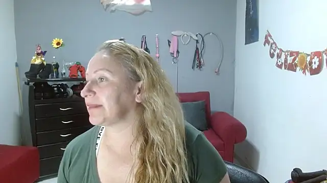 Snapshot of emperabigbootybigass chatting on 03-19-25, 09:48 emperabigbootybigass online show from 03-19-25, 09:48