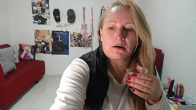 Snapshot of emperabigbootybigass chatting on 09-23-25, 12:08 emperabigbootybigass online show from 09-23-25, 12:08