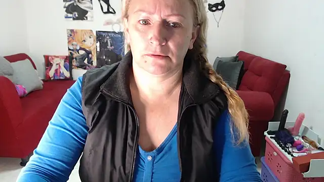 Snapshot of emperabigbootybigass chatting on 10-08-25, 12:14 emperabigbootybigass online show from 10-08-25, 12:14