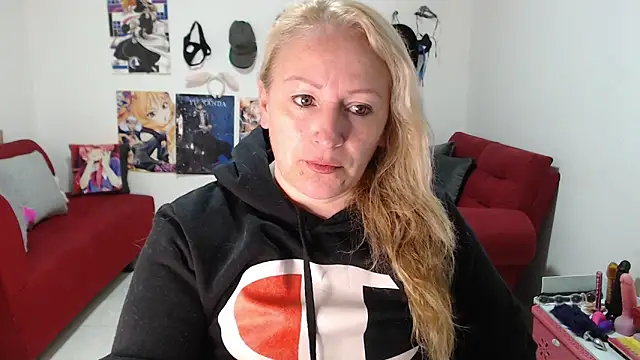 Snapshot of emperabigbootybigass chatting on 10-16-25, 12:28 emperabigbootybigass online show from 10-16-25, 12:28