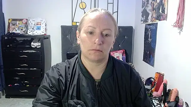 emperabigbootybigass online show from 05-06-26, 12:32