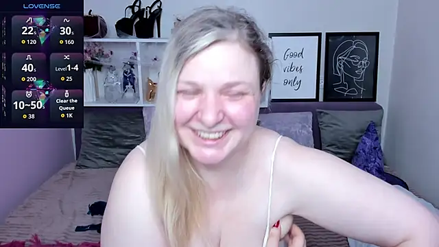 AnnaXCherri online show from 10-22-25, 02:12