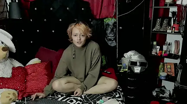 Snapshot of Baby_Punk chatting on 12-19-24, 02:34 Baby Punk online show from 12-19-24, 02:34