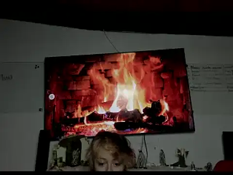 Snapshot of Baby_Punk chatting on 12-26-24, 09:47 Baby Punk online show from 12-26-24, 09:47