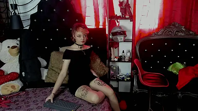Snapshot of Baby_Punk chatting on 01-15-25, 06:29 Baby Punk online show from 01-15-25, 06:29