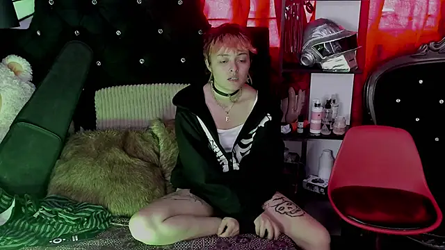 Snapshot of Baby_Punk chatting on 01-16-25, 07:52 Baby Punk online show from 01-16-25, 07:52