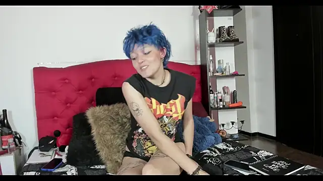 Snapshot of Baby_Punk chatting on 03-14-25, 06:18 Baby Punk online show from 03-14-25, 06:18