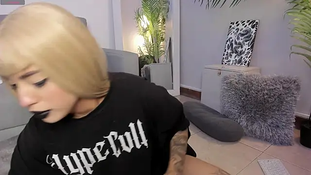 Snapshot of Manu_Velez chatting on 01-24-25, 05:21 Manu Velez online show from 01-24-25, 05:21