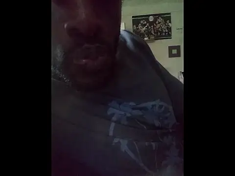 Snapshot of DevinToore chatting on 03-19-26, 08:24 DevinToore online show from 03-19-26, 08:24