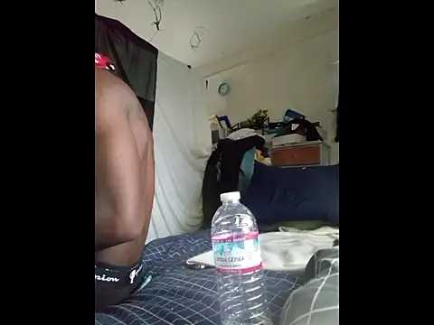 Snapshot of DevinToore chatting on 03-29-26, 06:52 DevinToore online show from 03-29-26, 06:52