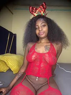 Snapshot of Sasha-smiles chatting on 12-23-25, 05:38 Sasha-smiles online show from 12-23-25, 05:38