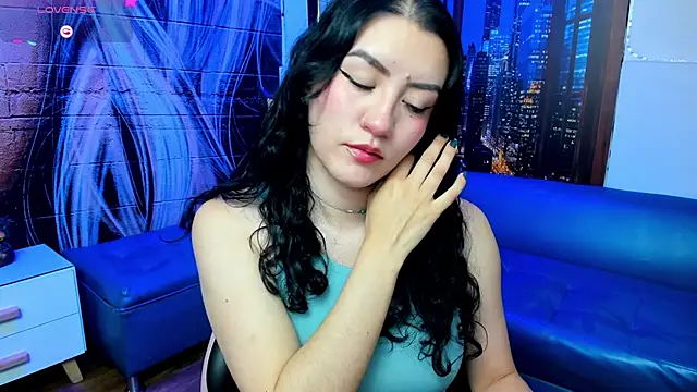 Violetaa diazz online show from 12-29-24, 12:20