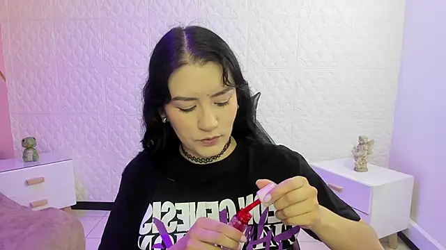 Violetaa diazz online show from 12-22-25, 09:12