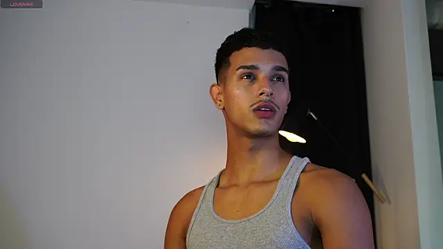 Snapshot of Busterspinter chatting on 04-07-26, 12:44 Busterspinter online show from 04-07-26, 12:44